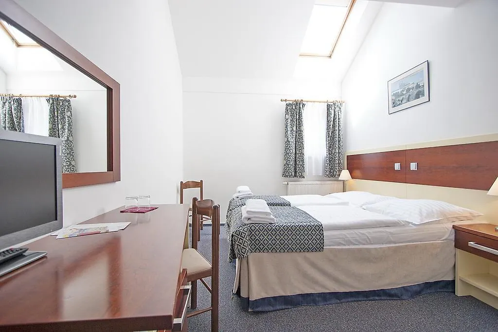 Hotel Atos Прага
