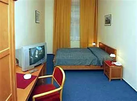 Hotel Atos Prague 3*,